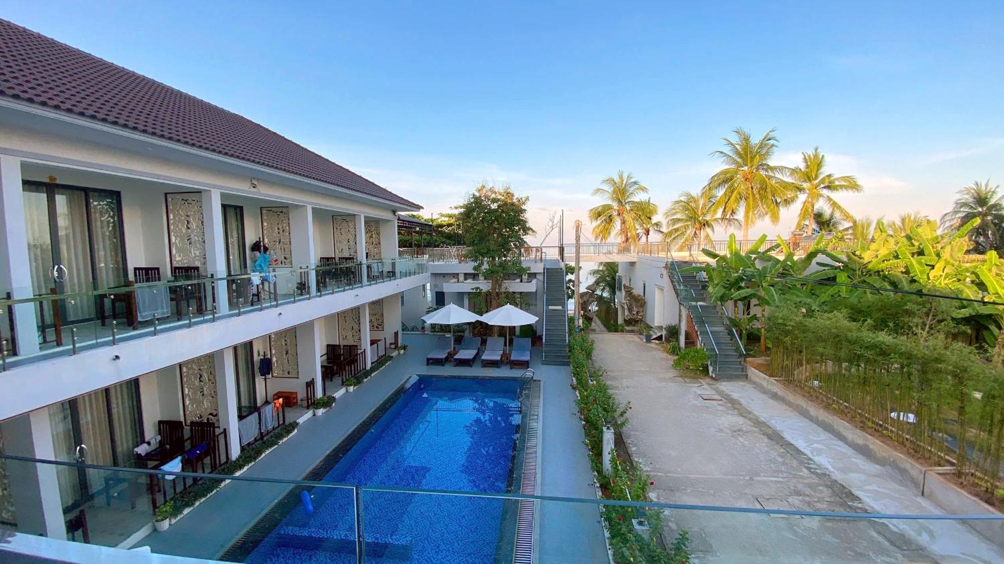 West Life Khách sạn
